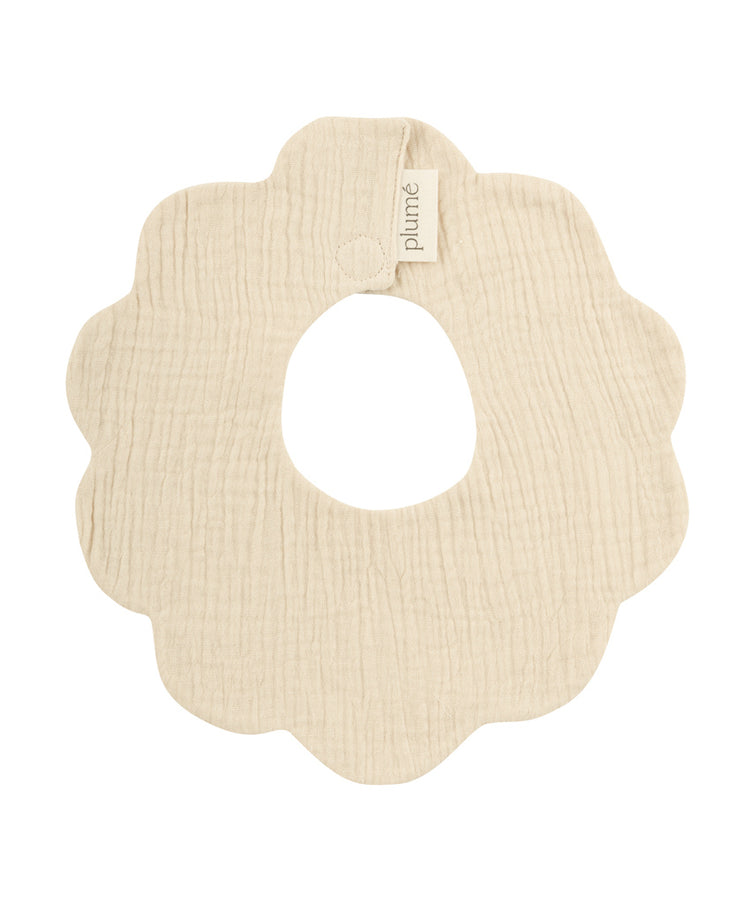 Śliniak muślinowy Frill bib Oat Milk