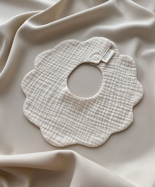 Śliniak muślinowy Frill bib Vanila