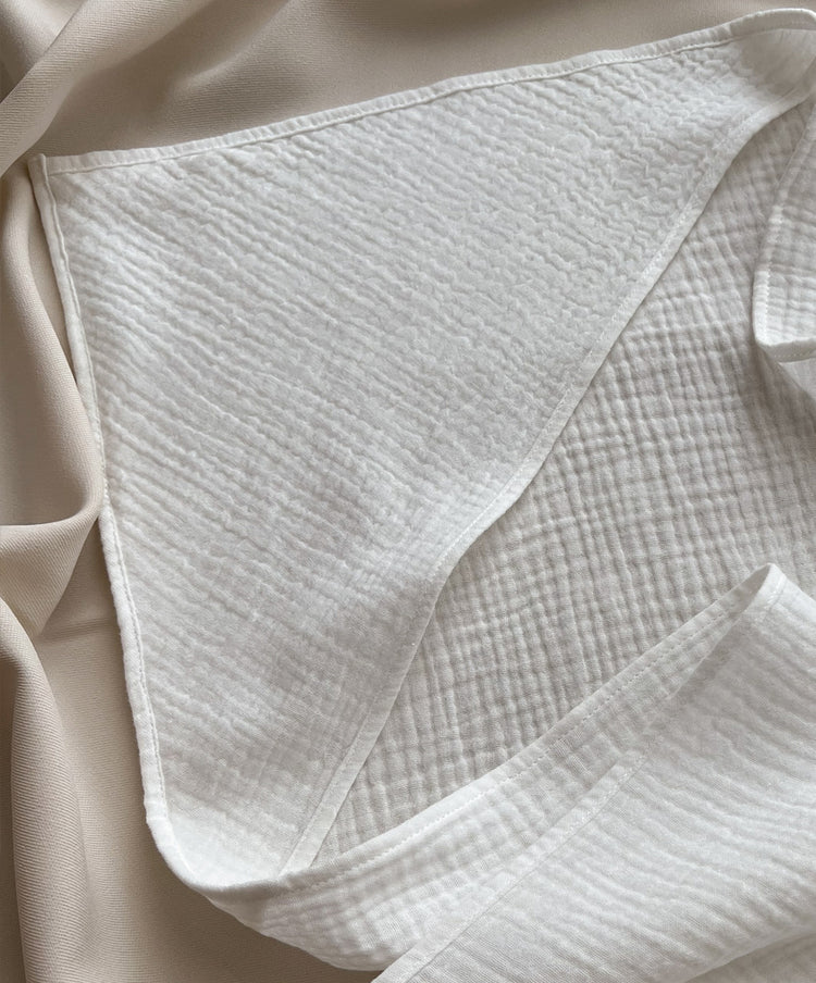 CREAM COVER WITH HOOD