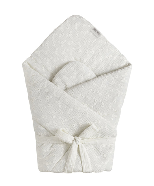 Gardenia muslin cone