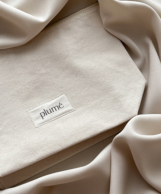 PLUMÉ logo cosmetic bag with zipper