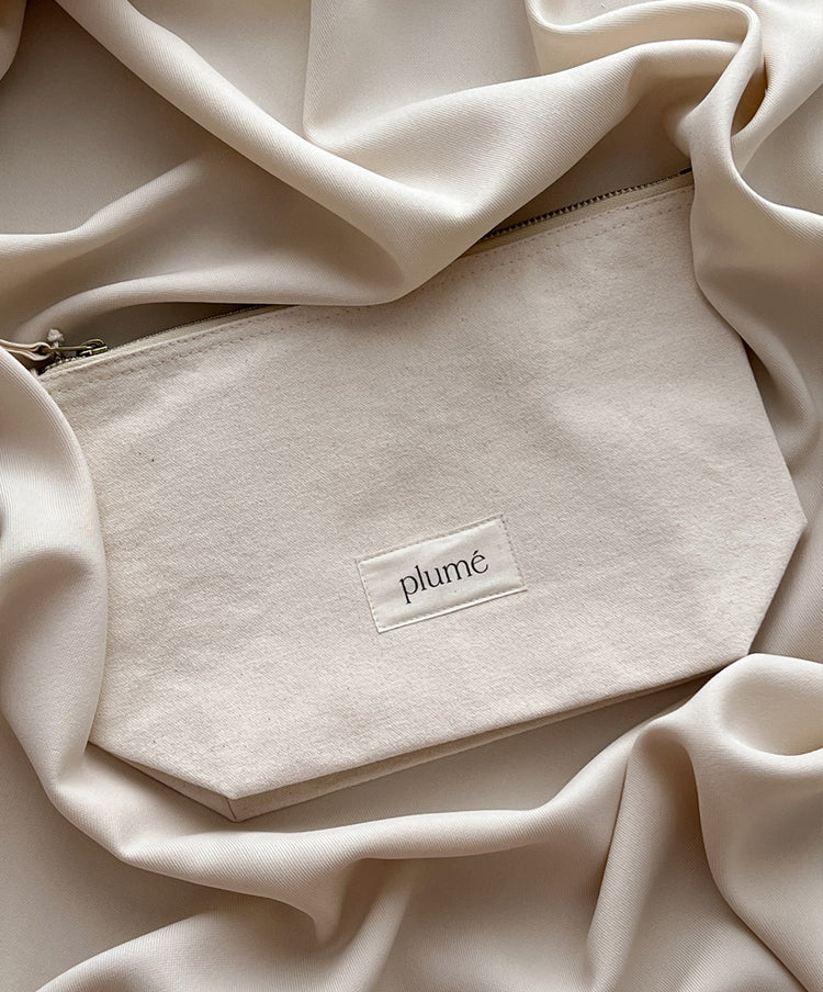 PLUMÉ COSMETIC BAG WITH ZIPPER